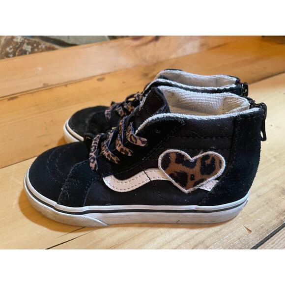 Vans off the wall toddler girl shoes. Cheetah. hearts. High top. Size 9.5 - Picture 4 of 7